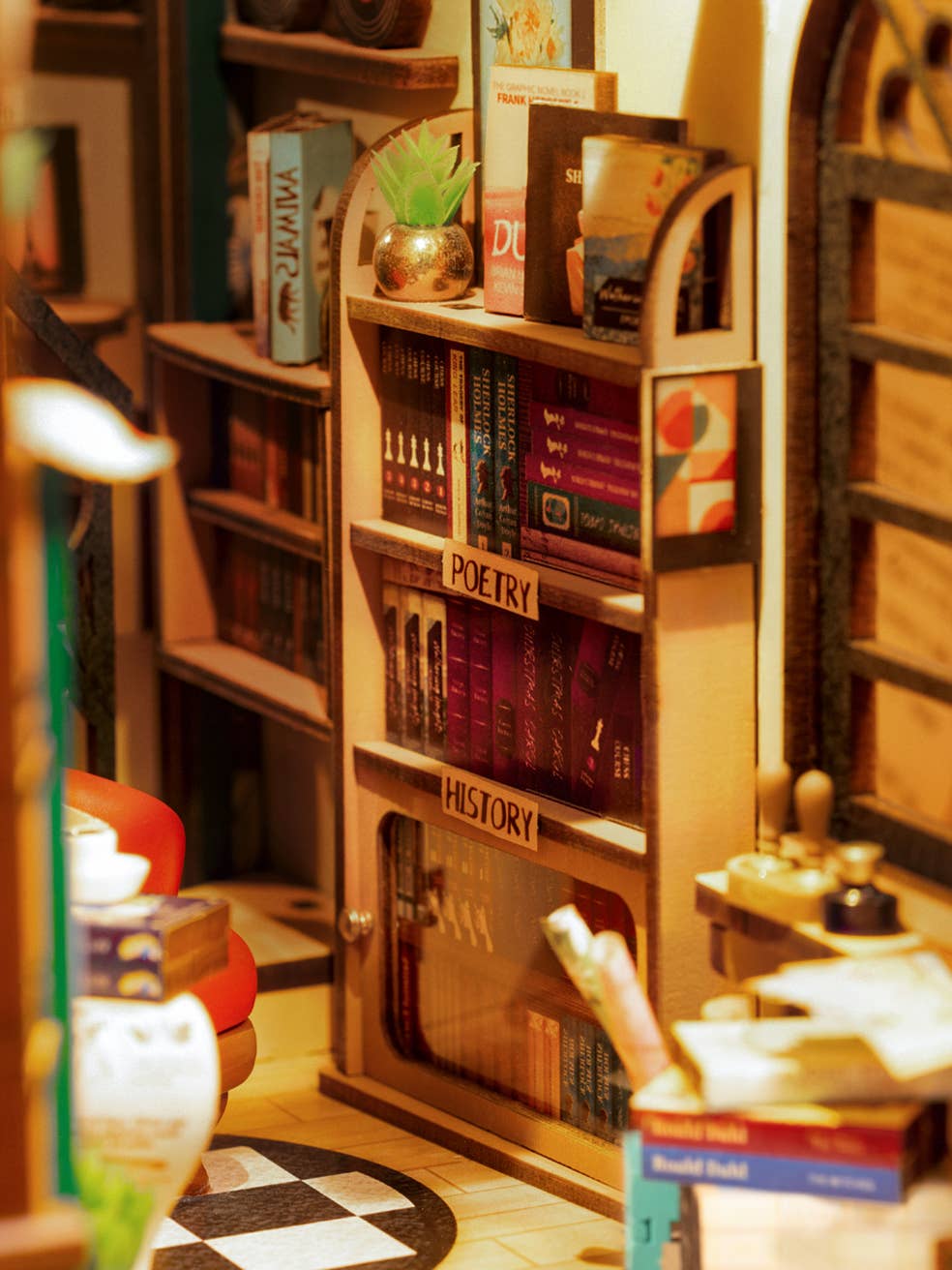 DIY Miniature House Book Nook Kit: Bookstore - Puzzle Lab
