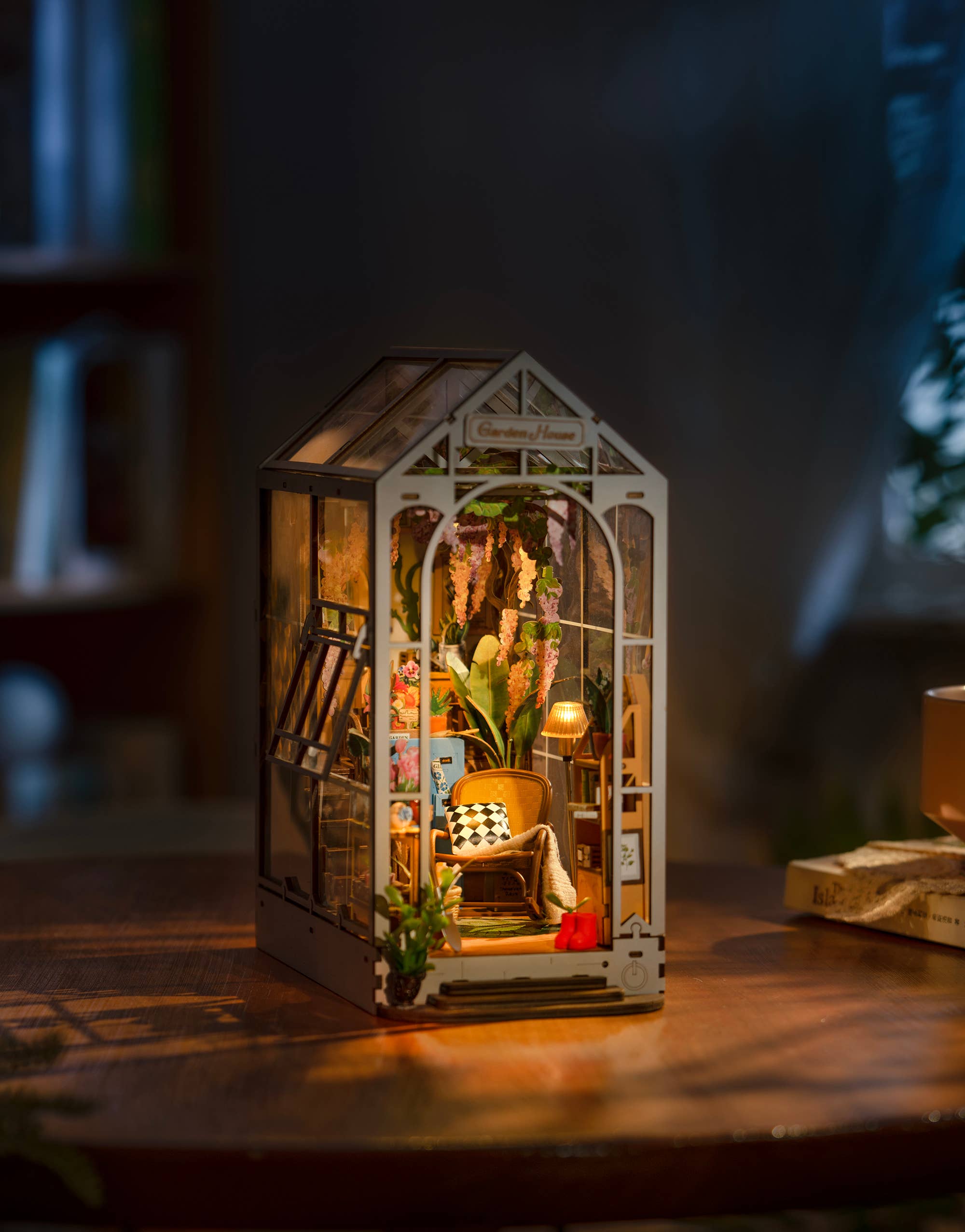 DIY Miniature House Book Nook Kit: Garden House - Puzzle Lab
